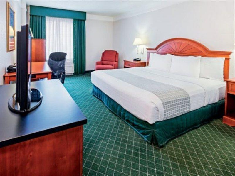 La Quinta Inn & Suites By Wyndham San Antonio Riverwalk Exterior foto